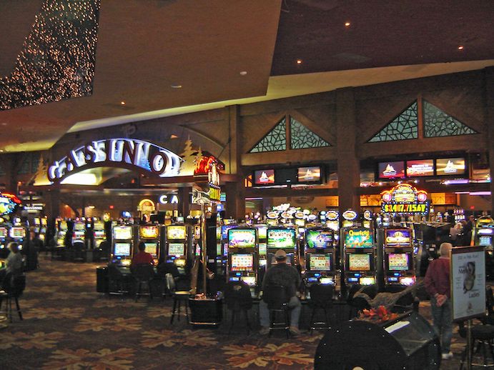 Twin Pine Casino & Hotel, Middletown