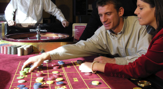 gaming-tables-carry-le-rouet.jpg