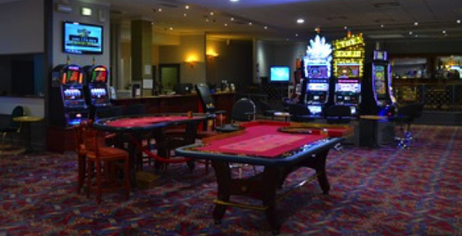 gaming-tables-greoux-casino.jpg