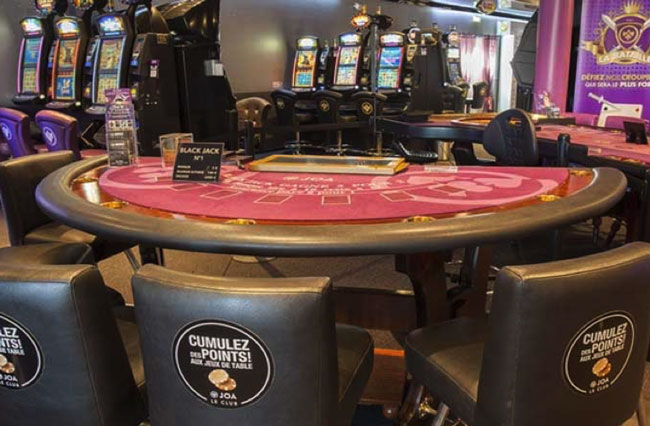 gaming-tables-joa-casino-saint-cyprien.jpg