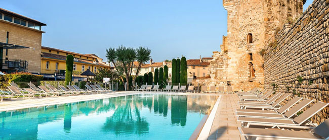 piscine-hotel-resort-aquarella-casino-aix-en-provence.jpg