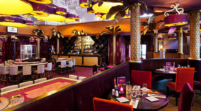 villatra-restaurant-casino-of-trouville.jpg