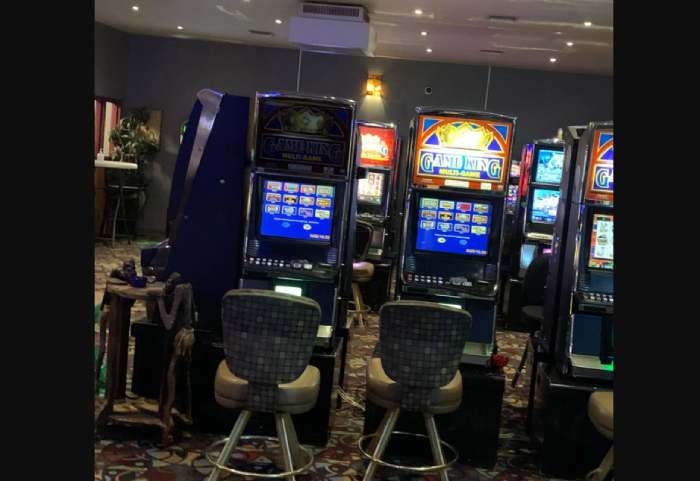 CC's Entertainment Center, Rexton