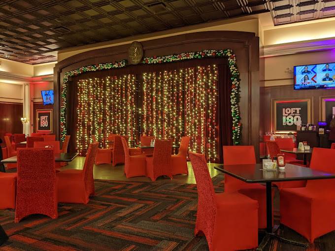 McPhillips Station Casino, Winnipeg
