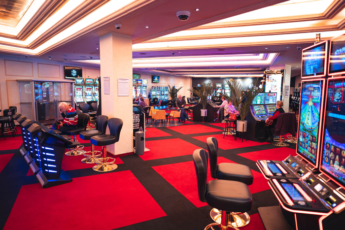 Golden Palace Casino, Noirétable