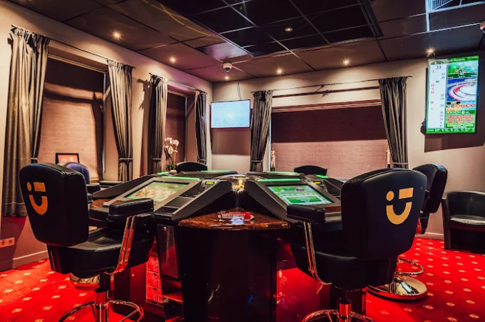 Circus Casino, Comines