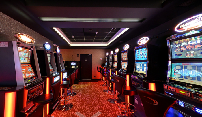 Circus Casino, Couvin