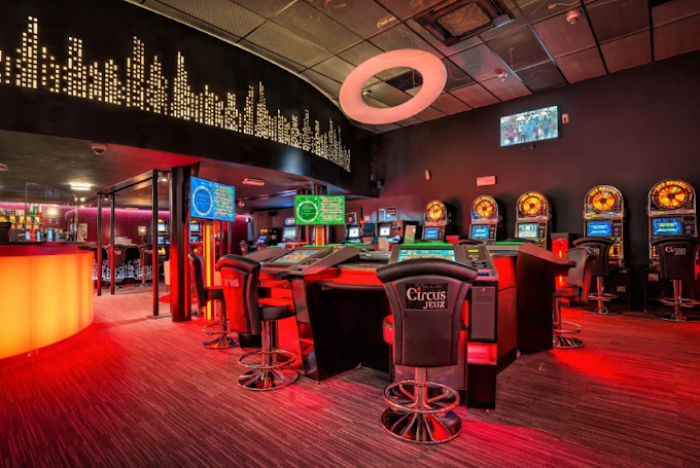 Circus Casino, Havay
