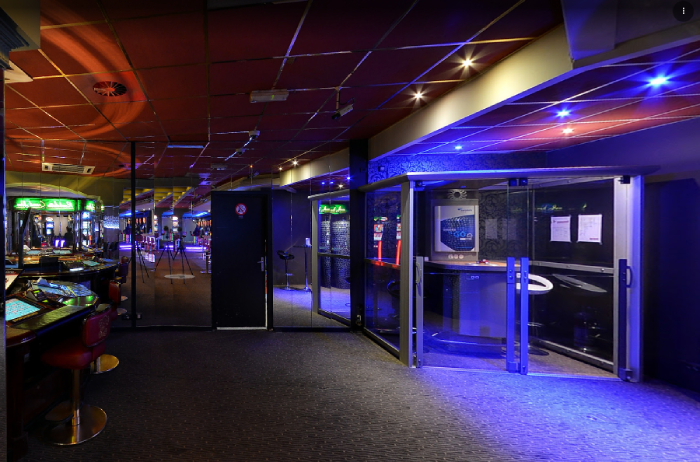 Circus Casino, Longdoz