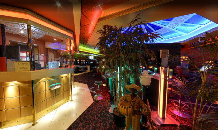 Circus Casino, Loverval