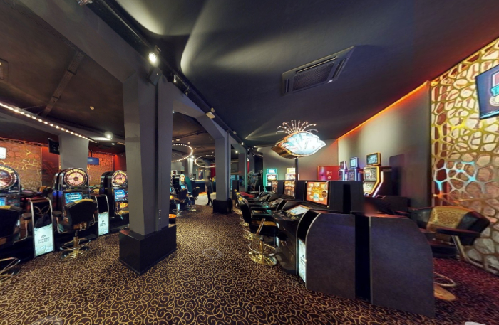 Golden Palace, Charleroi