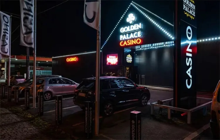 Golden Palace, Quevy