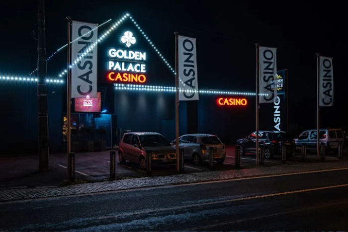 Golden Palace, Quevy