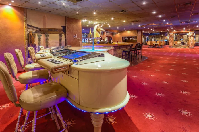 Finix Hotel & Casino, Kulata