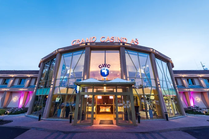 Grand Casino, Aš