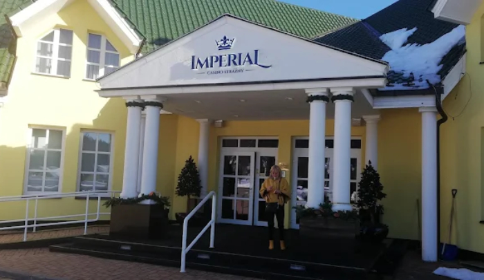 Imperial Casino & Hotel, Strazny