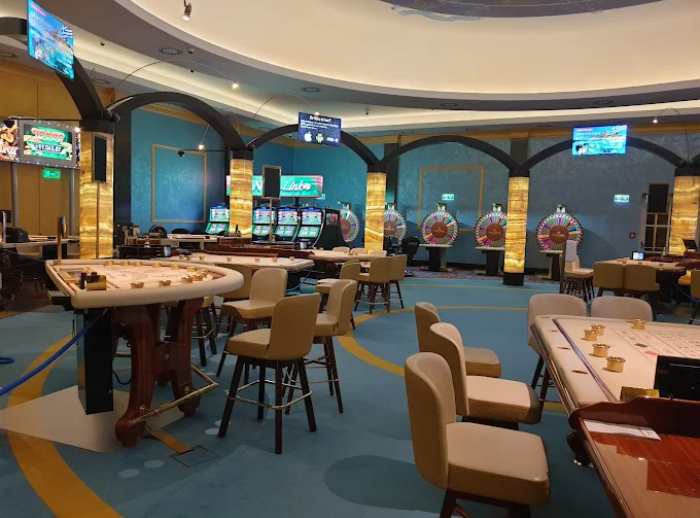 Imperial Casino & Hotel, Strazny