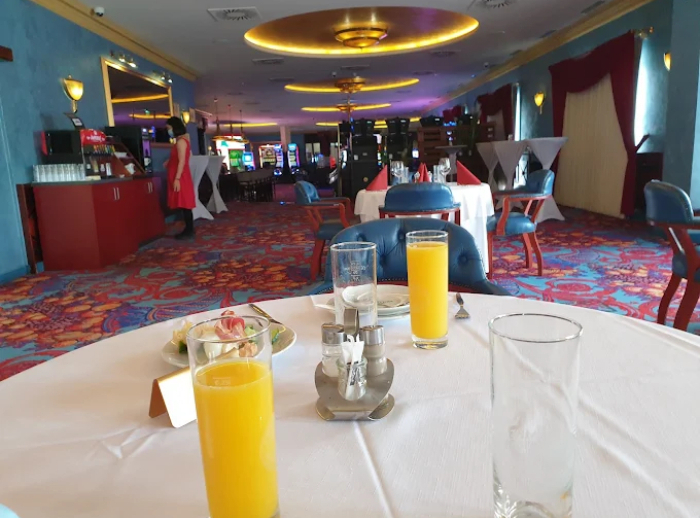 Imperial Casino & Hotel, Strazny