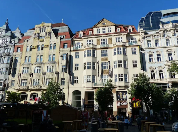 Casino Ambassador, Můstek