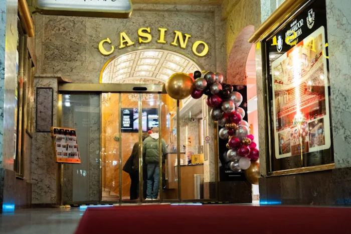 Casino Ambassador, Můstek
