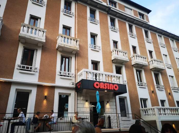 Casino Chaudes Aigues