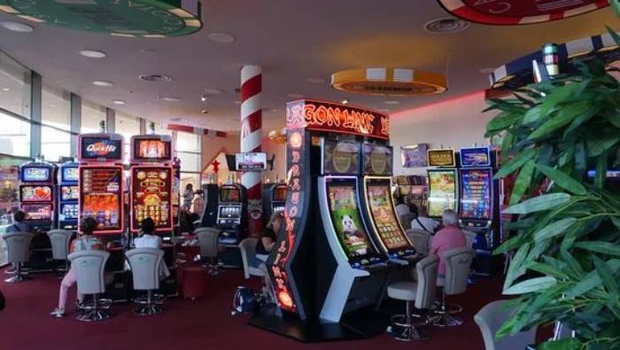 Casino Partouche, Les Flots Bleus
