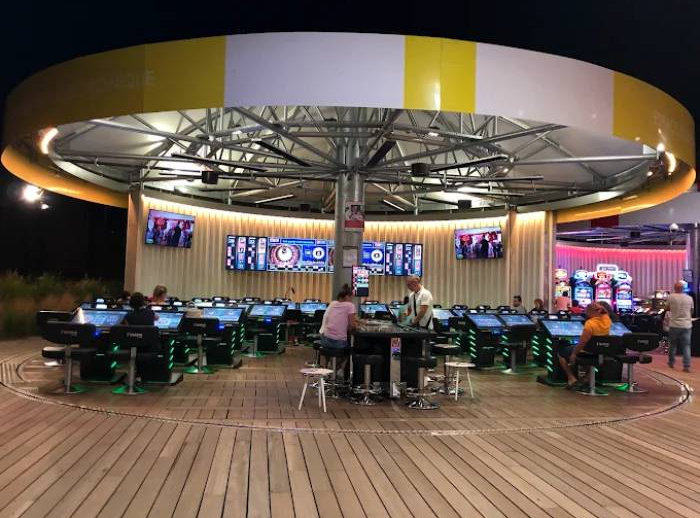 Casino Partouche, Les Flots Bleus