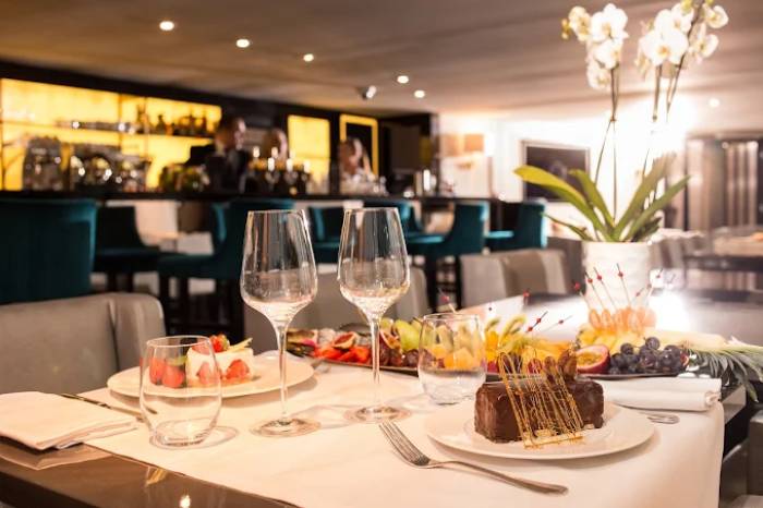 Club Elysées, Paris