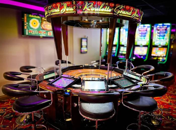 The Blackthorn Amusements, Donegal