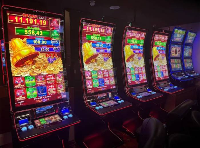 The Blackthorn Amusements, Donegal