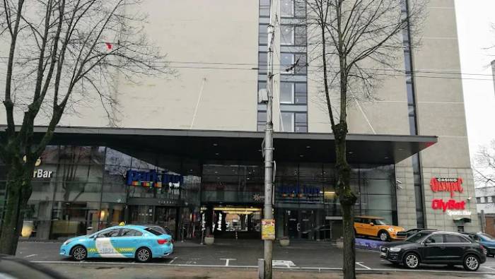 Olympic Casino, Donelaitis