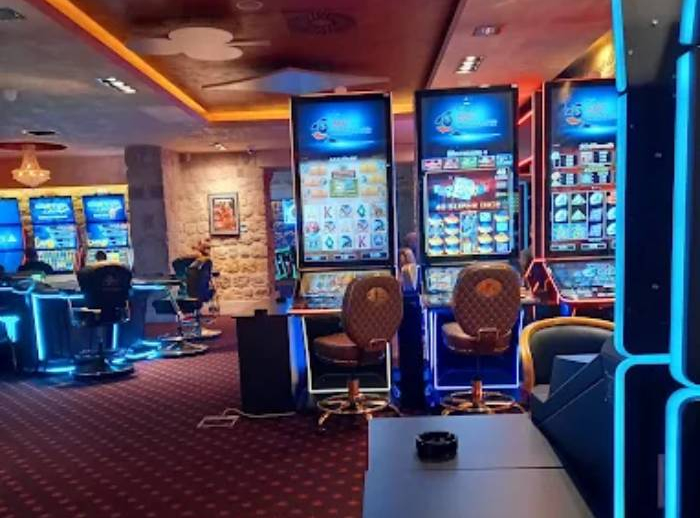 Automat Cub Admiral Cattaro, Škaljari