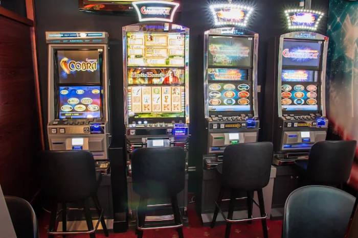 Automat Club Royal, Tivat