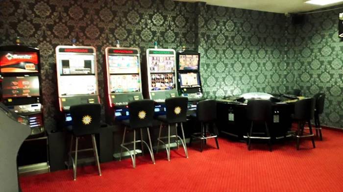 DUTCH Casino 2, Bijela