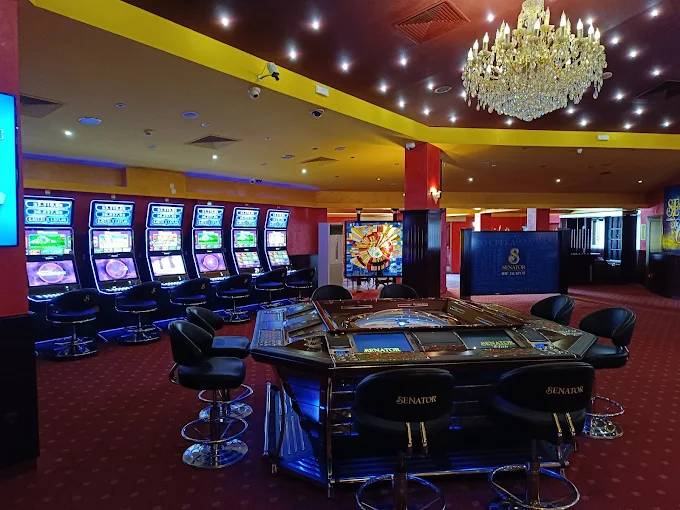 Senator Club Casino, Bazen Gevgelija & Hotel