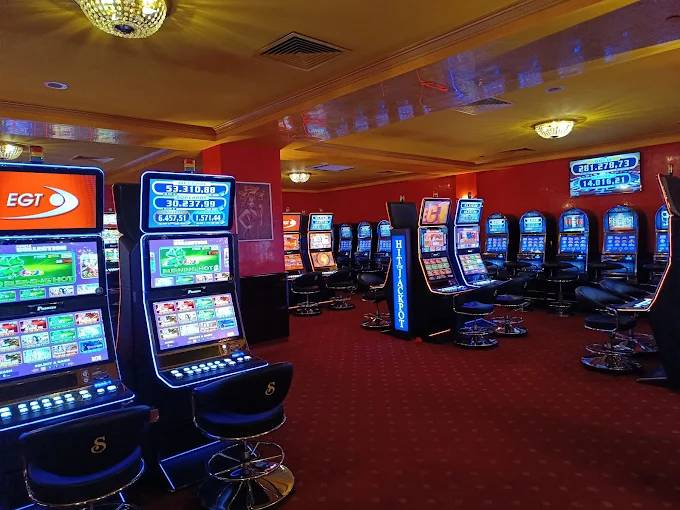 Senator Club Casino, Bazen Gevgelija & Hotel