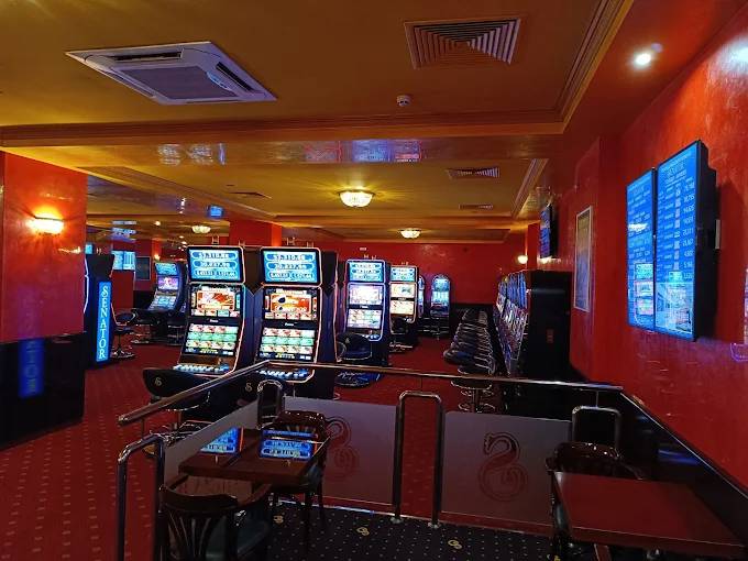 Senator Club Casino, Bazen Gevgelija & Hotel