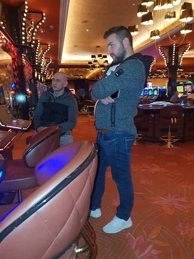 Circus Gran Casino, Tiel