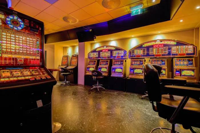Play World Casino, Dordrecht