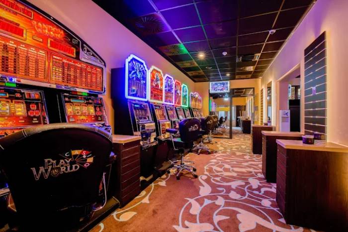 Play World Casino, Made