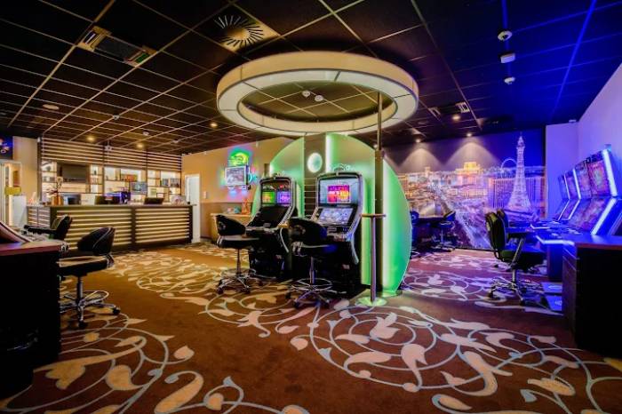 Play World Casino, Made