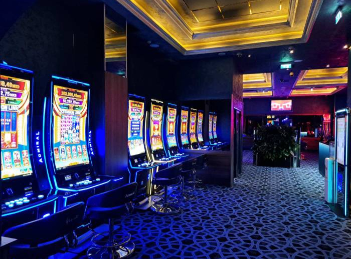 Admiral Slot Club Palas, Veles