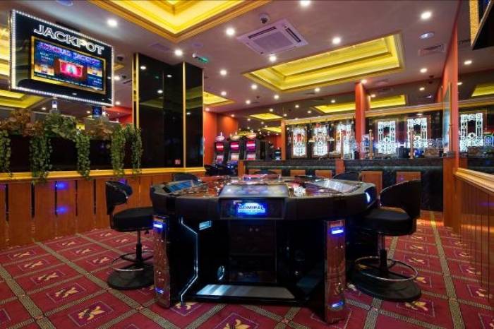 Admiral Slot Club Mega, Radovis