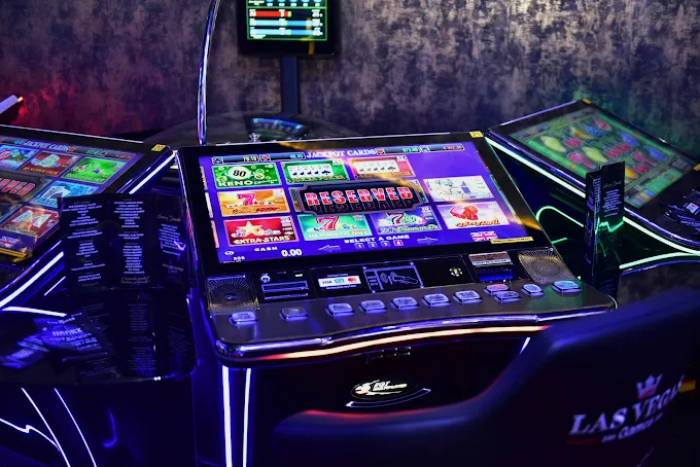 Las Vegas Games 1 Decembrie, Caracal