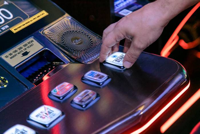 Las Vegas Games Florilor, Huşi