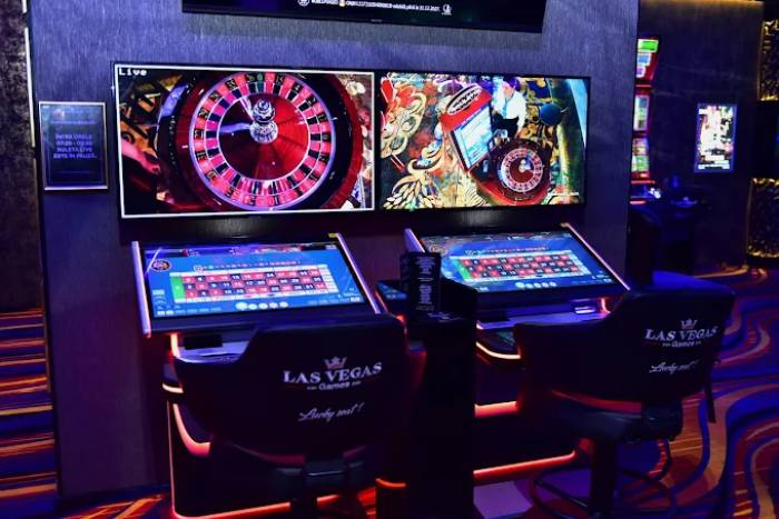 Las Vegas Games Republicii, Adjud