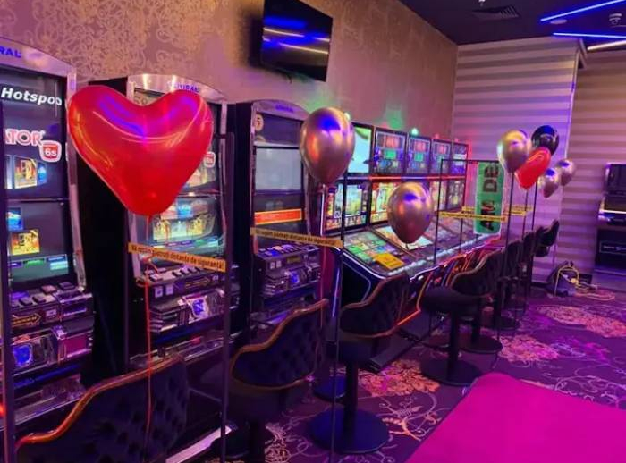 Royal Piccolo Gaming Hall, Oradea