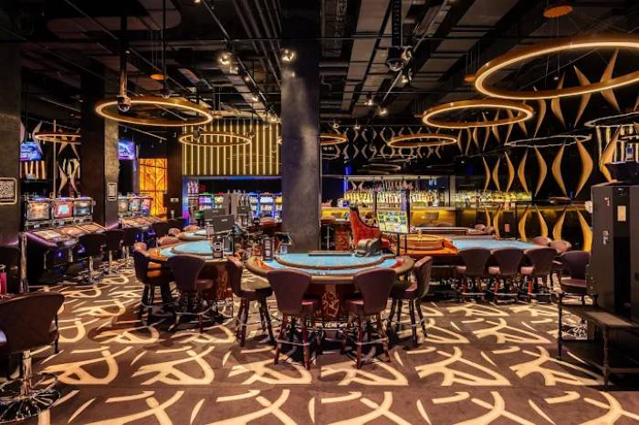 Boomerang Casino, Estosadok
