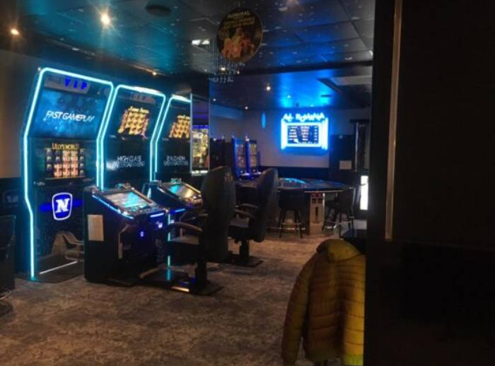 Admiral Club, Resita