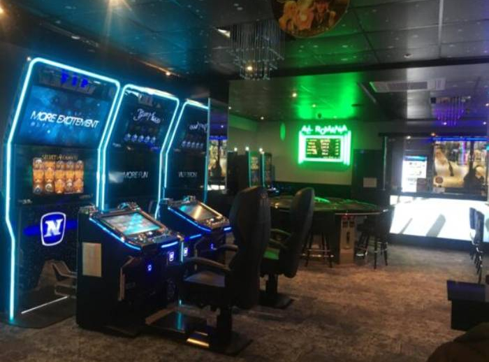 Admiral Club, Resita